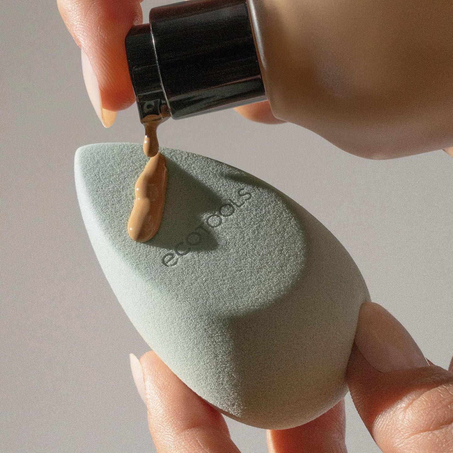 Blurring Blender Makeup Sponge Duo, Makeup Blender Sponge for Blurred Skin, for Liquid & Cream Foundation, Cloud Coverage Memory Foam, Eco Friendly & Latex Free, Cruelty-Free & Vegan, 2 Count